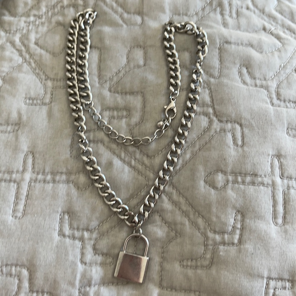 Chain with Lock